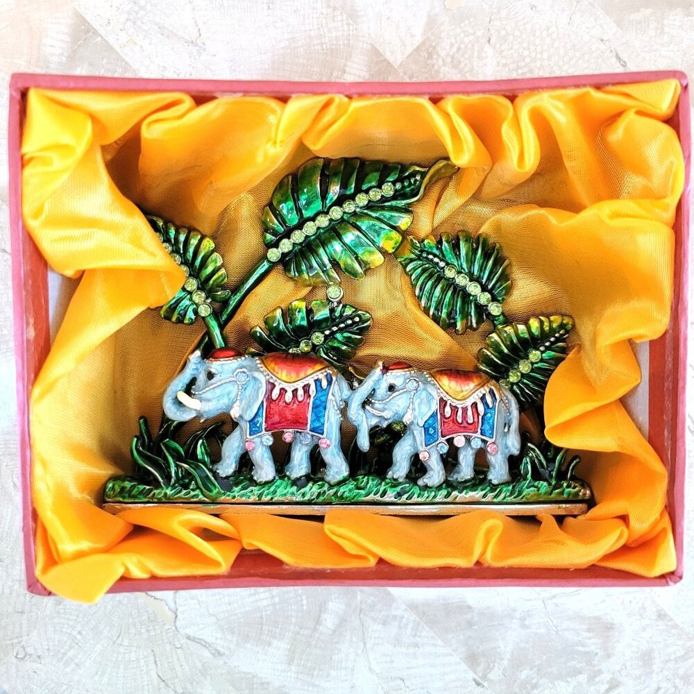 Whimsical eye-catching desktop business card holder!